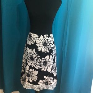 Chico, Black and white skirt 🌼